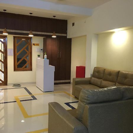 Grand Suites Srirangam Tiruchirappalli Buitenkant foto