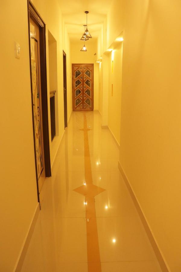 Grand Suites Srirangam Tiruchirappalli Buitenkant foto