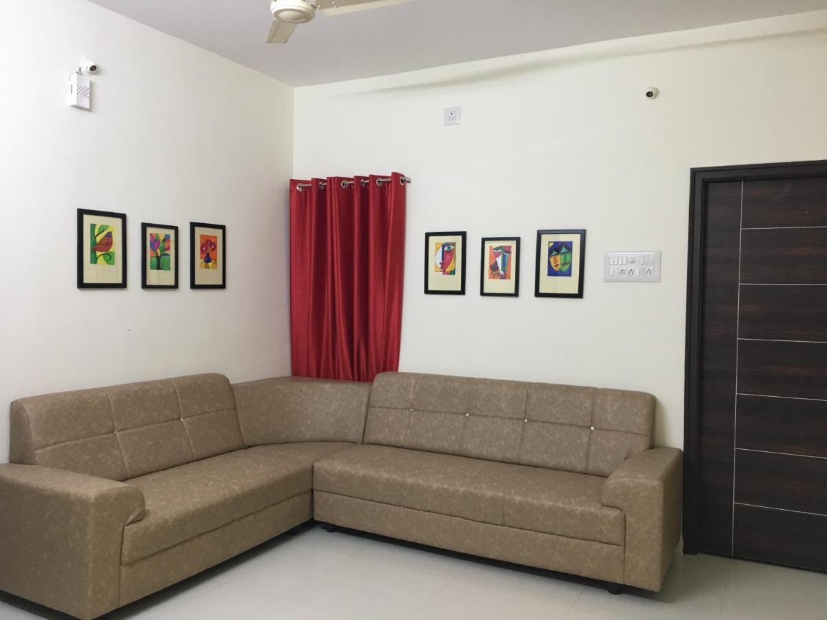 Grand Suites Srirangam Tiruchirappalli Buitenkant foto