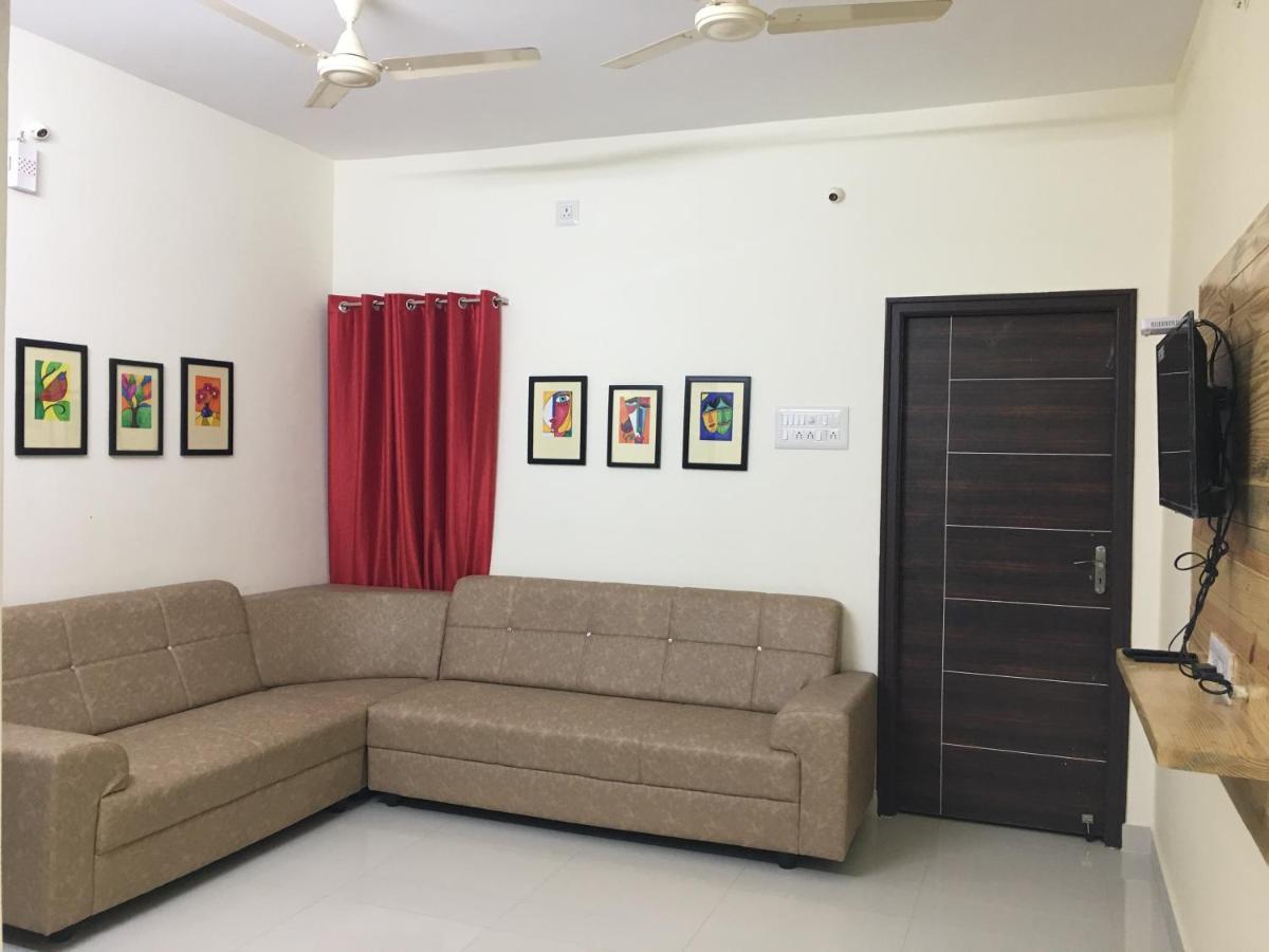 Grand Suites Srirangam Tiruchirappalli Buitenkant foto