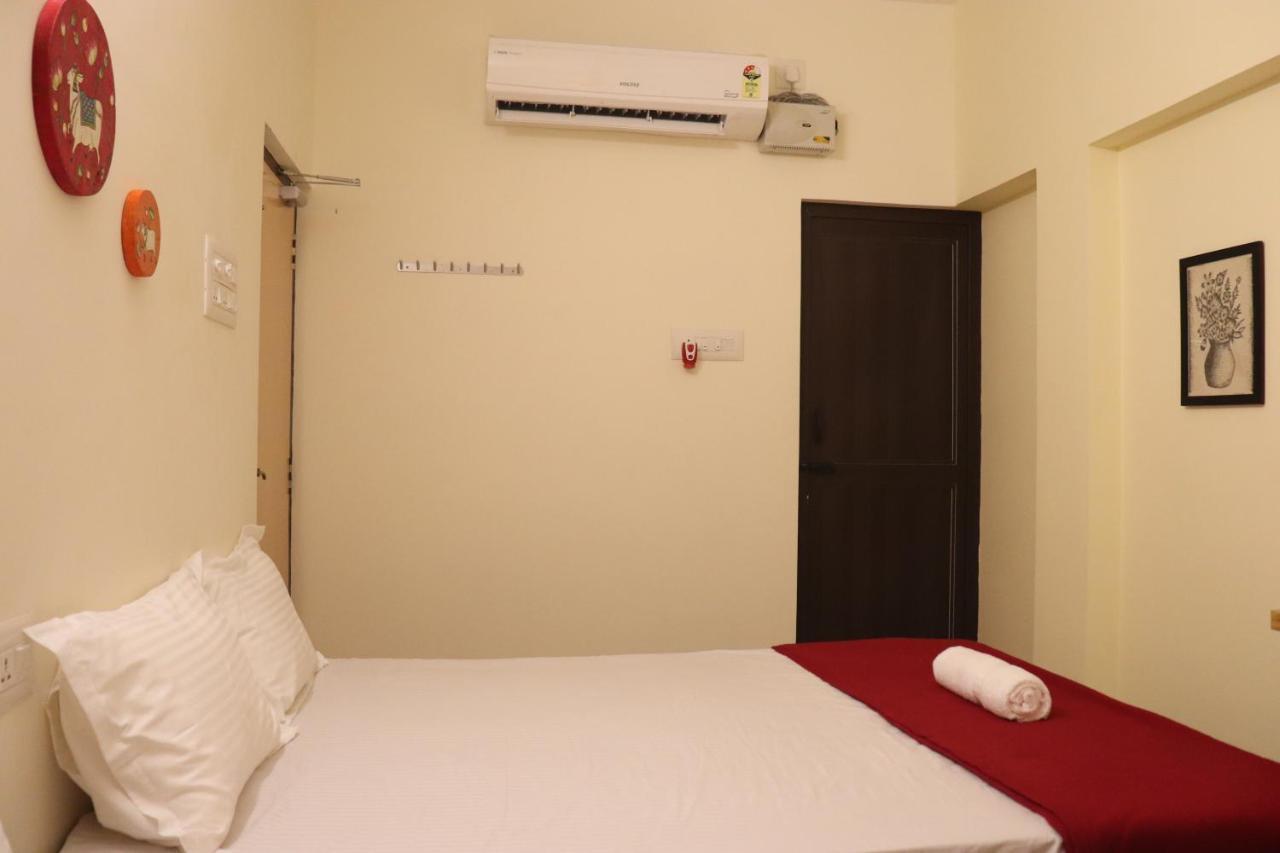 Grand Suites Srirangam Tiruchirappalli Buitenkant foto