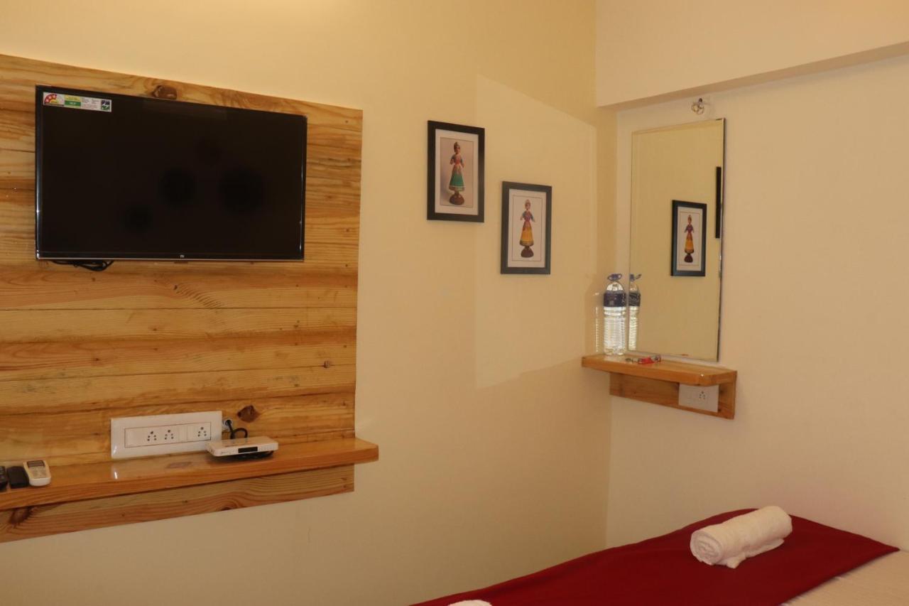 Grand Suites Srirangam Tiruchirappalli Buitenkant foto